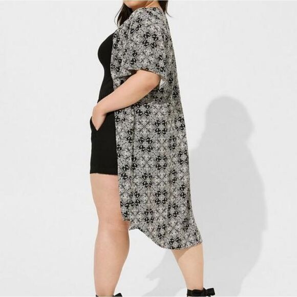Torrid Kimono NWT Size 3 - Picture 1 of 4